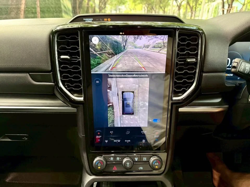 2023 Ford Everest III 2