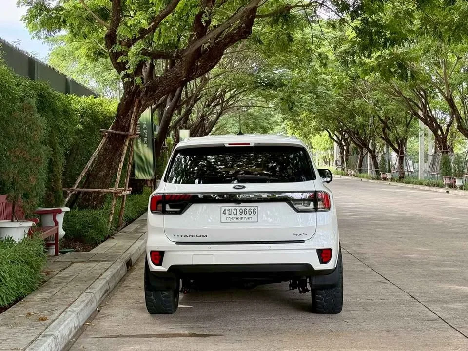2023 Ford Everest III 2