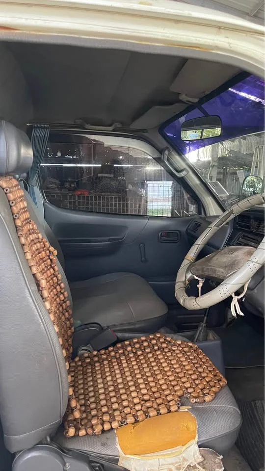 1994 Toyota Commuter IV (H100) 2