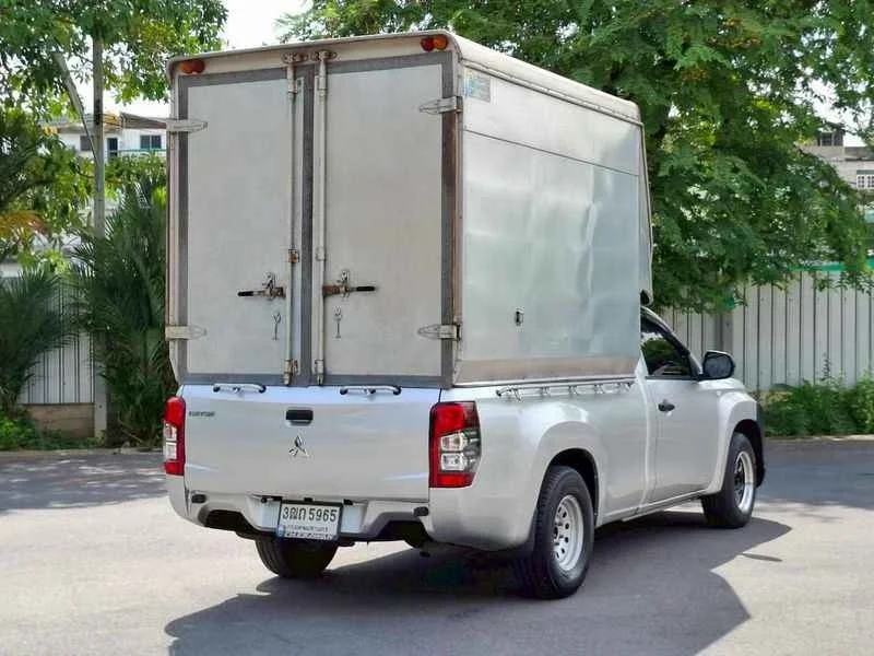 2022 Mitsubishi Triton V 3