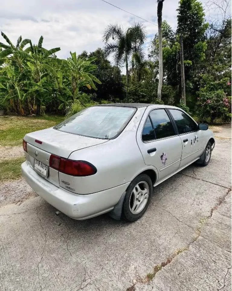 2002 Nissan Sunny IV 2