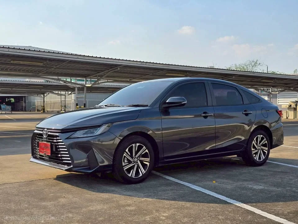 2025 Toyota Yaris ATIV IV 2
