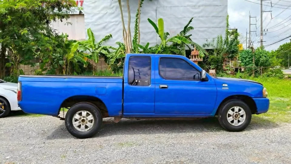 2007 Nissan Frontier I 3