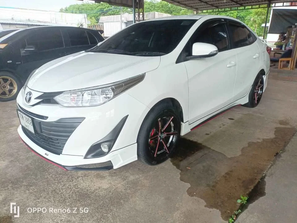 2019 Toyota Yaris ATIV III 2
