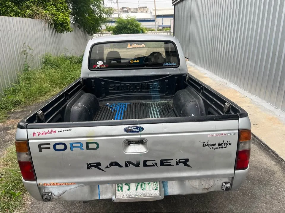 2000 Mazda 2500 Fighter V 3