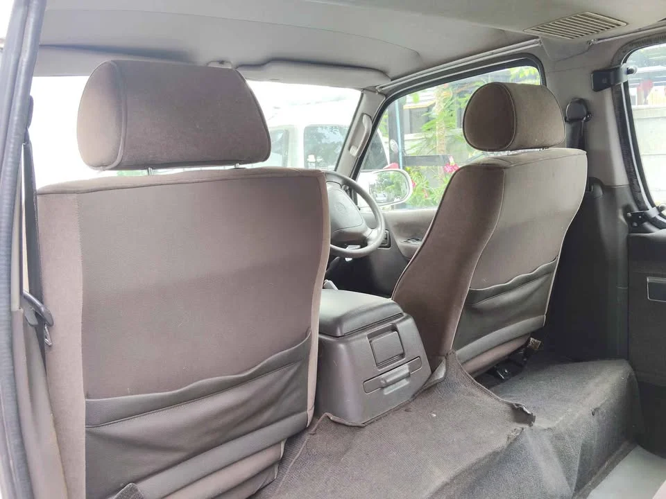 2002 Toyota Commuter IV (H100) 2
