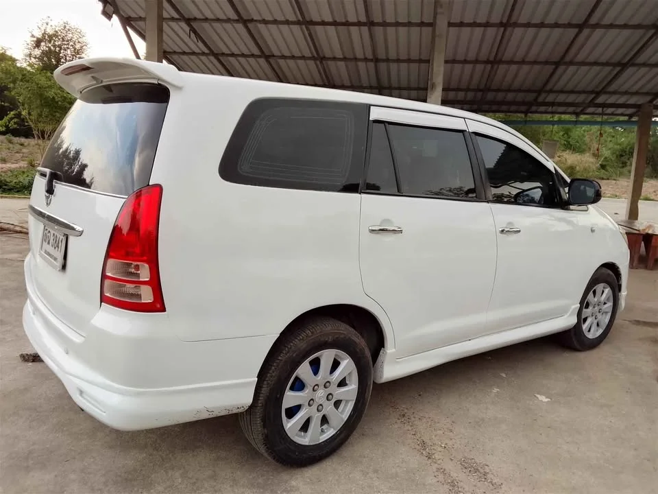 2005 Toyota Innova I 2
