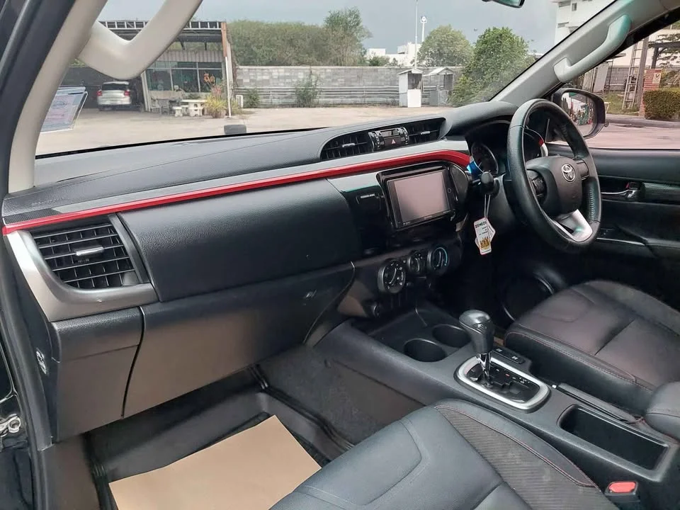 2016 Toyota Hilux VIII 3