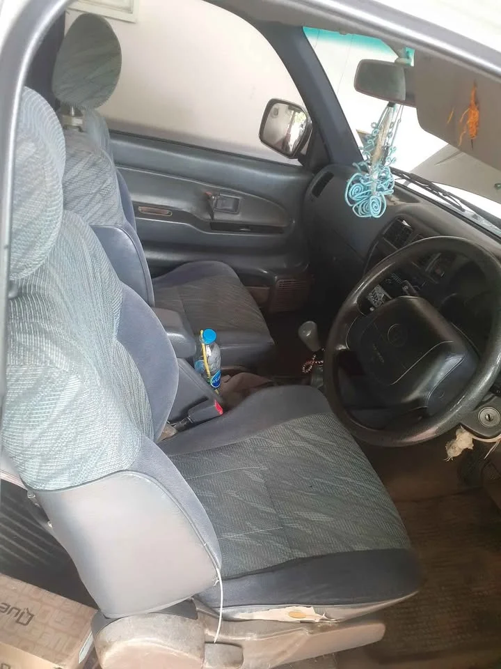 2000 Toyota Hilux Tiger VI 2