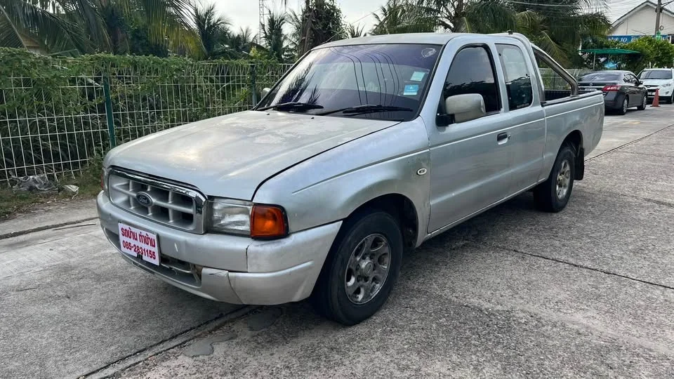 2002 Mazda 2500 Fighter V 2