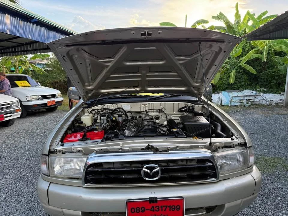 2000 Mazda 2500 Fighter V 3