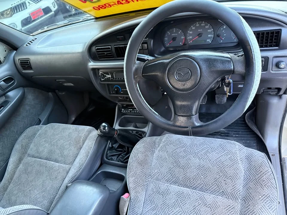 2000 Mazda 2500 Fighter V 2