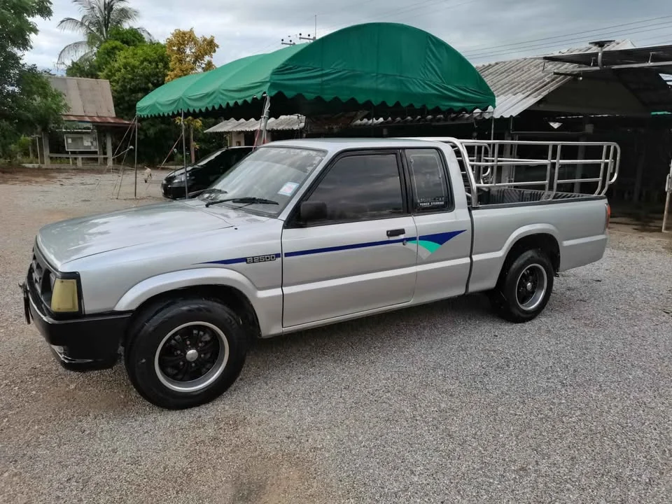 1994 Mazda B2500 IV 2