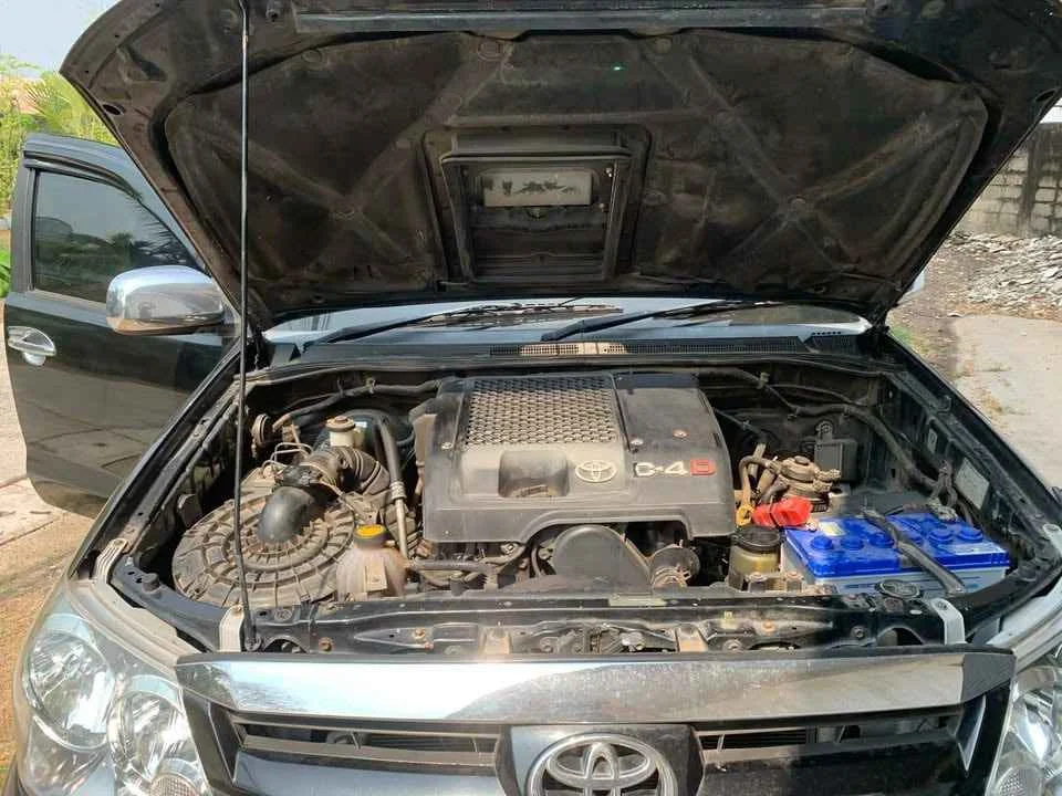 2005 Toyota Fortuner I 3