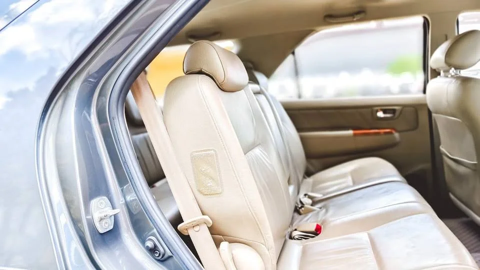 2010 Toyota Fortuner I 3