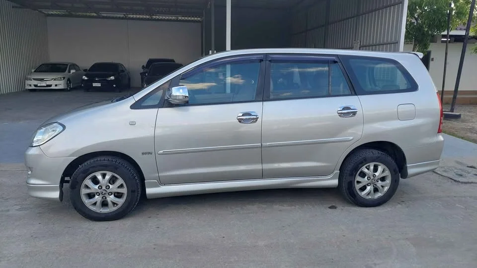 2007 Toyota Innova I 3