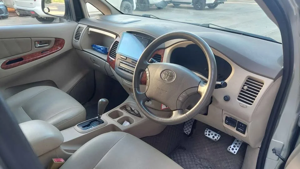 2007 Toyota Innova I 2