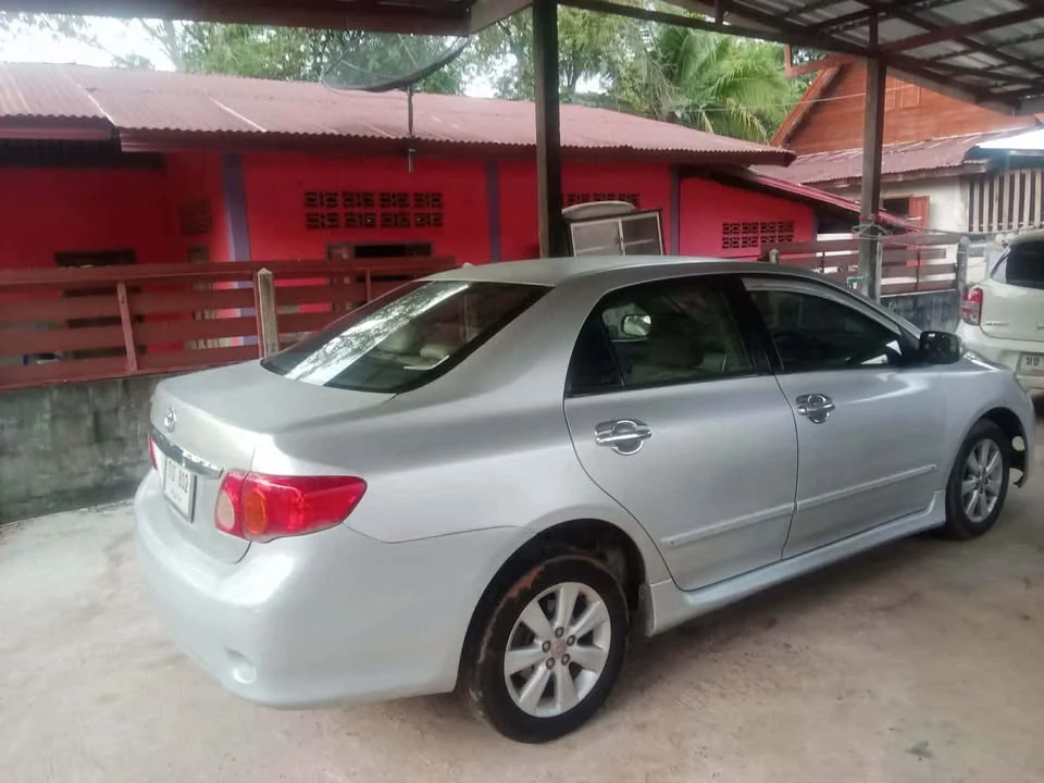 2013 Toyota Corolla Altis X (E140) 2