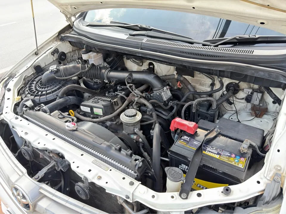 2012 Toyota Innova I 2