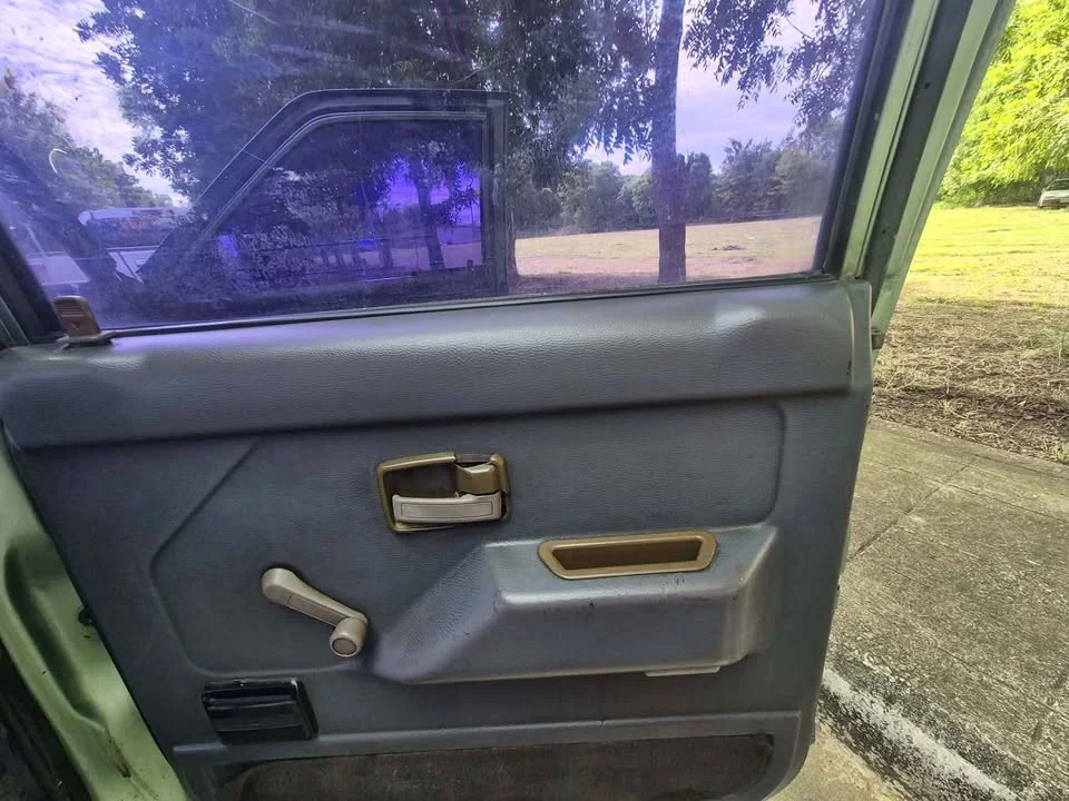 1996 Isuzu TFR III 3