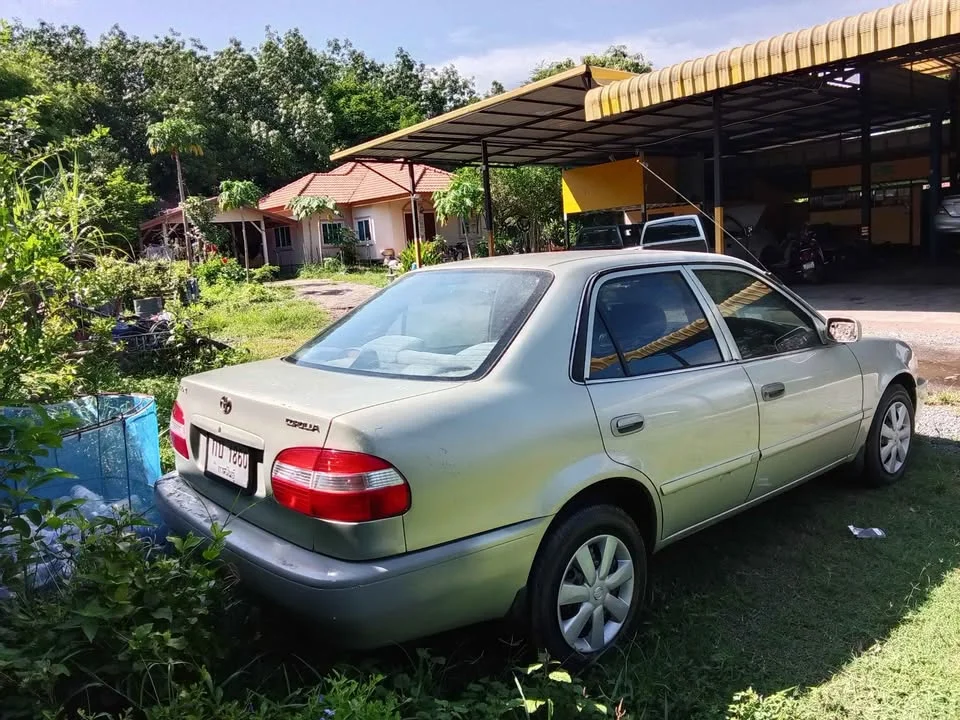 2001 Toyota Corolla Altis VIII (E110) 3