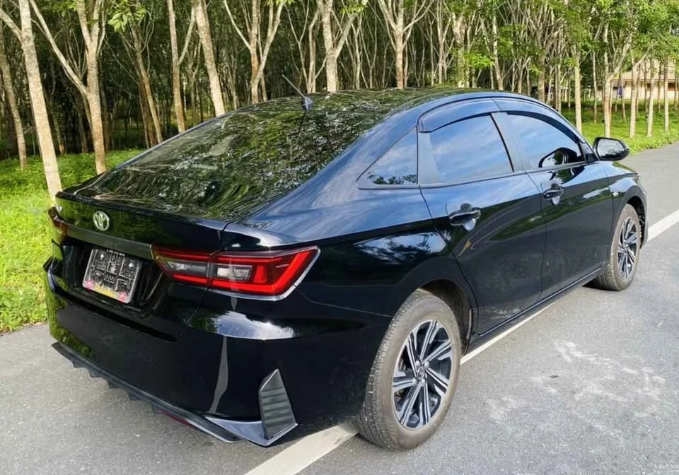 2025 Toyota Yaris ATIV IV 3