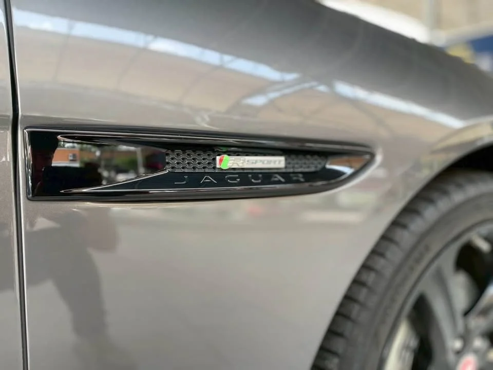 2017 Jaguar XF X260 2