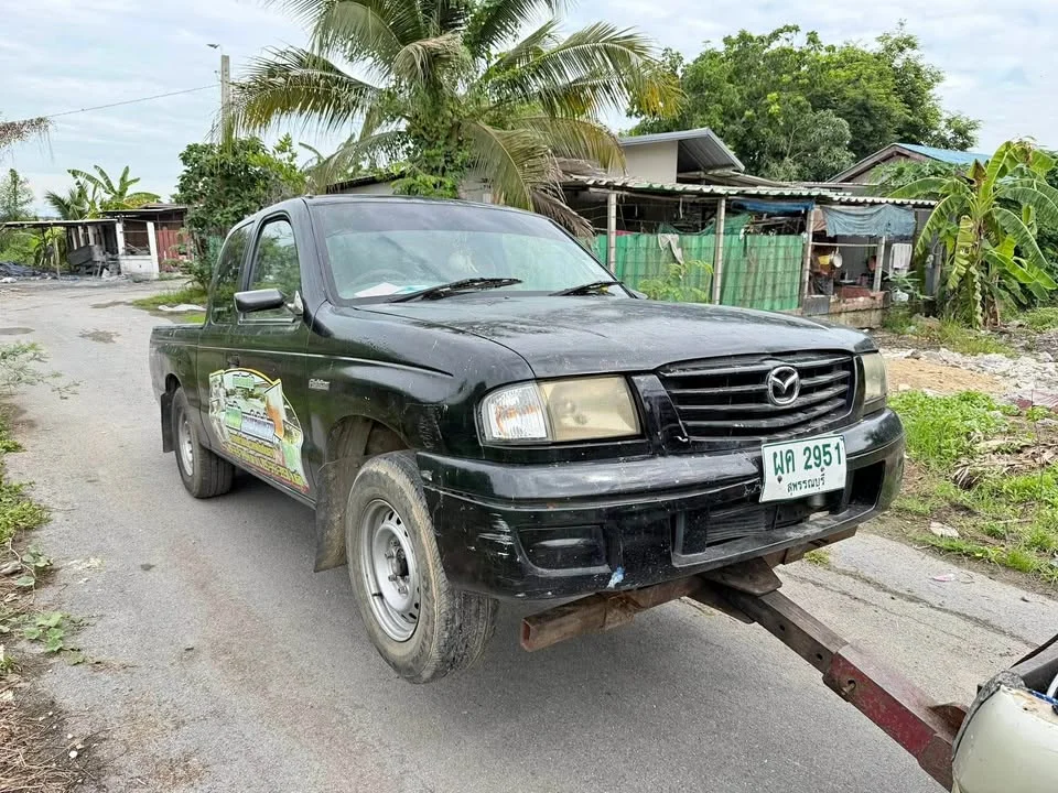 1990 Mazda 2500 Fighter V 3