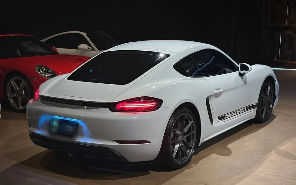 2018 Porsche 718 Boxster and Cayman IV 2