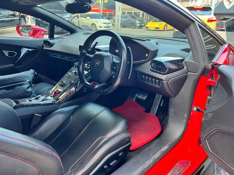 2015 Lamborghini Huracan 2