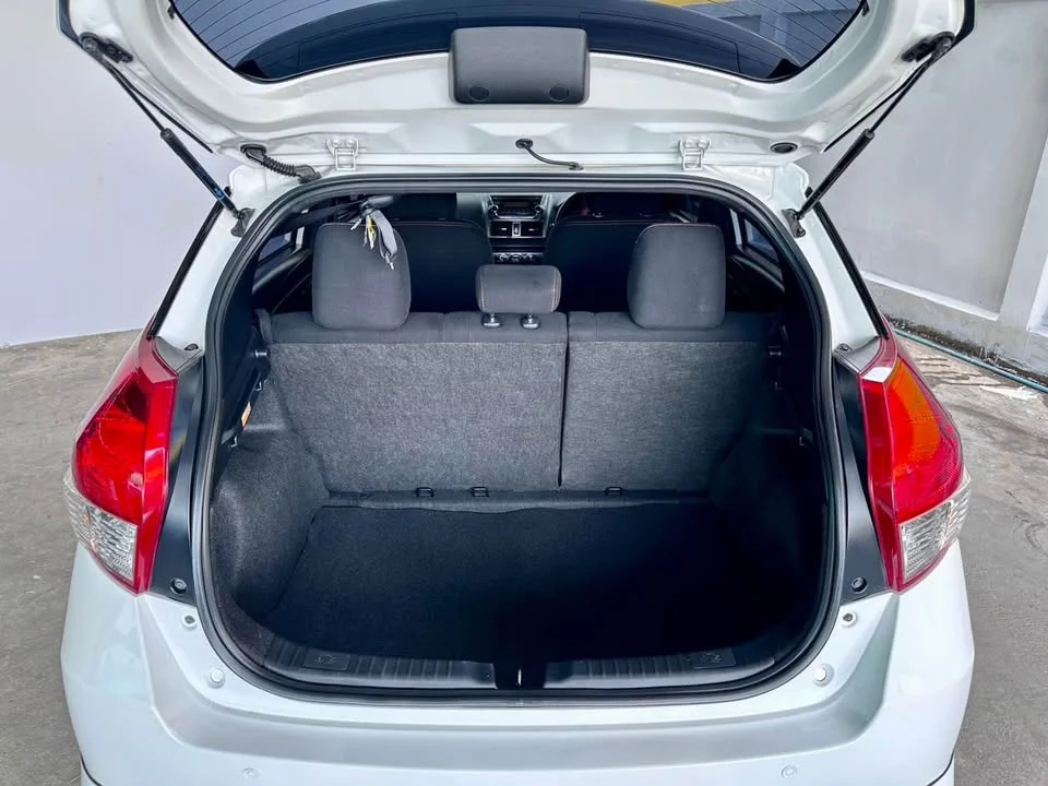 2015 Toyota Yaris III 3