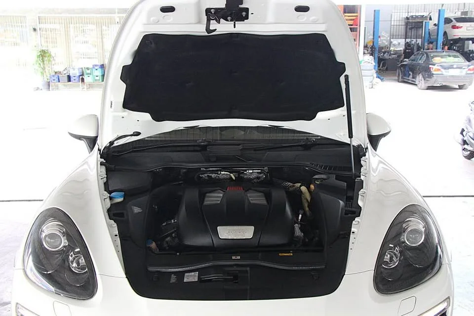 2013 Porsche Cayenne II 2