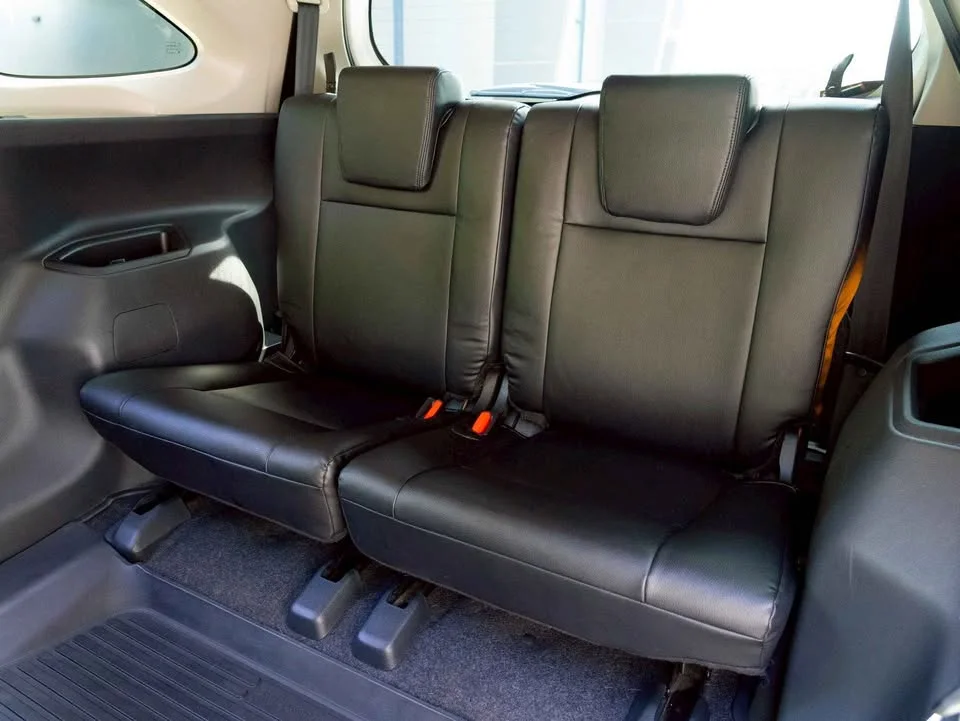 2023 Toyota Veloz III 2