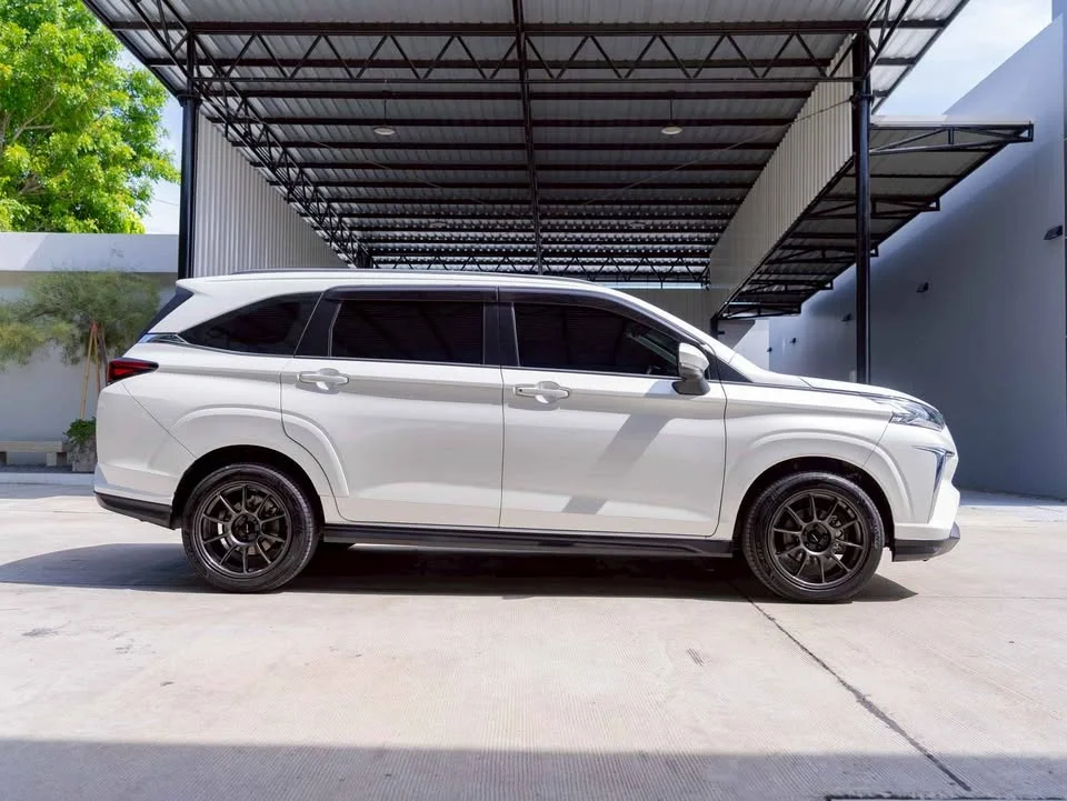 2023 Toyota Veloz III 3