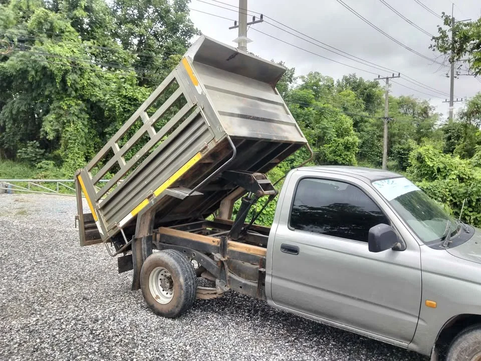 2000 Toyota Hilux Tiger VI 3