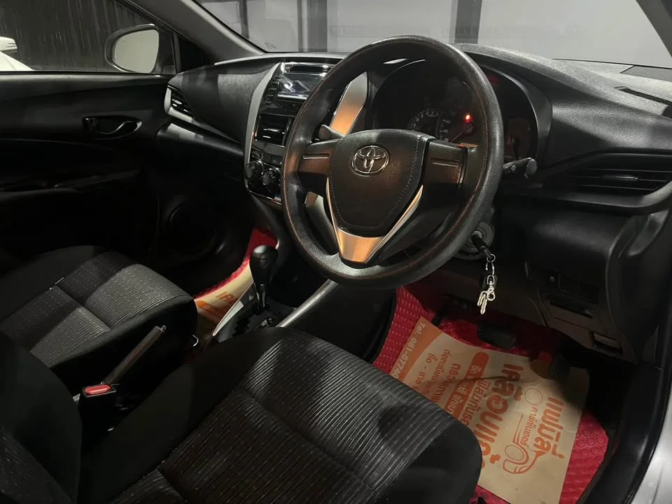 2017 Toyota Yaris ATIV III 2