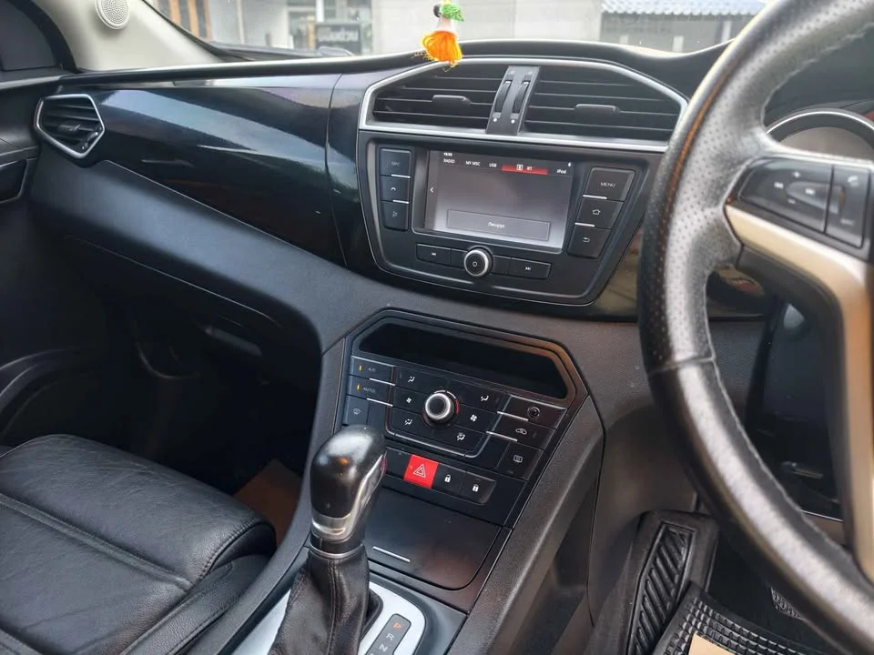 2017 MG GS 2