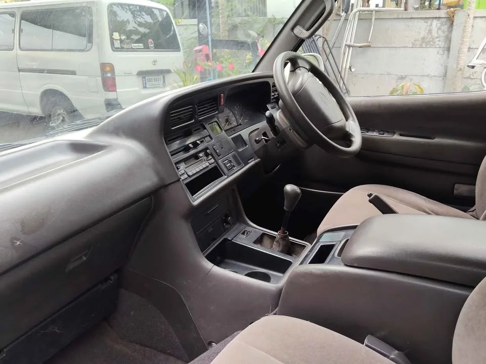 2001 Toyota Commuter IV (H100) 3