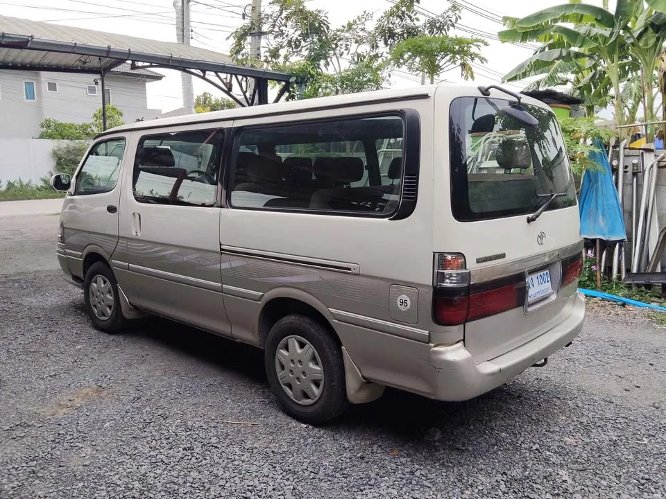 2001 Toyota Commuter IV (H100) 2