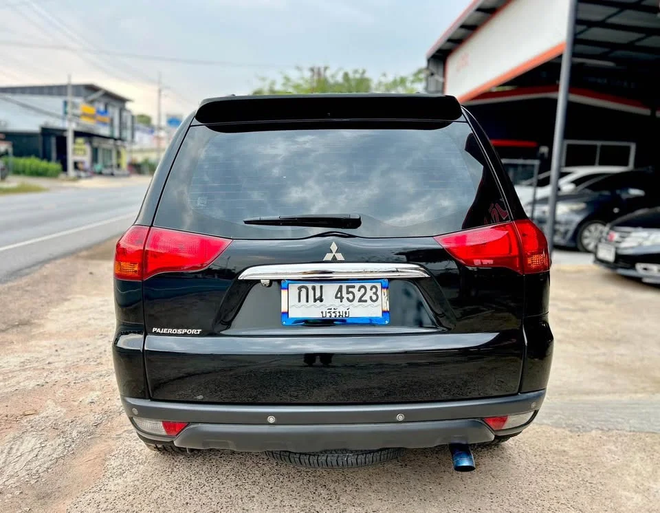 2012 Mitsubishi Pajero Sport II 2