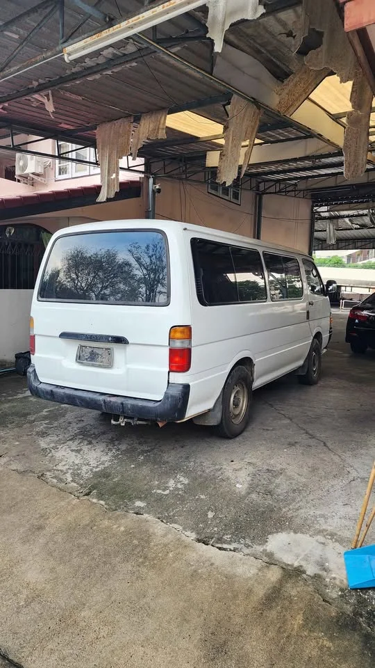 1998 Toyota Commuter IV (H100) 3