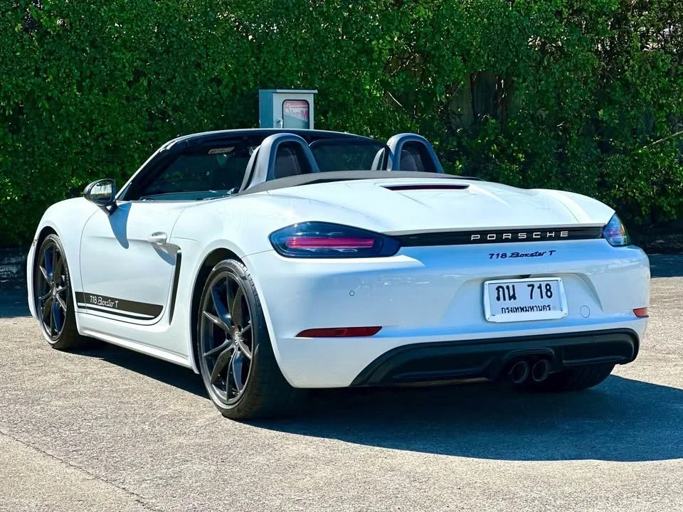 2022 Porsche 718 Boxster and Cayman IV 2