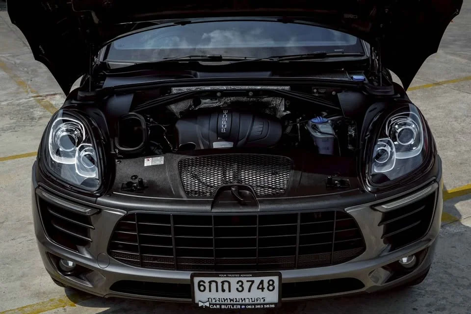 2015 Porsche Macan I 2