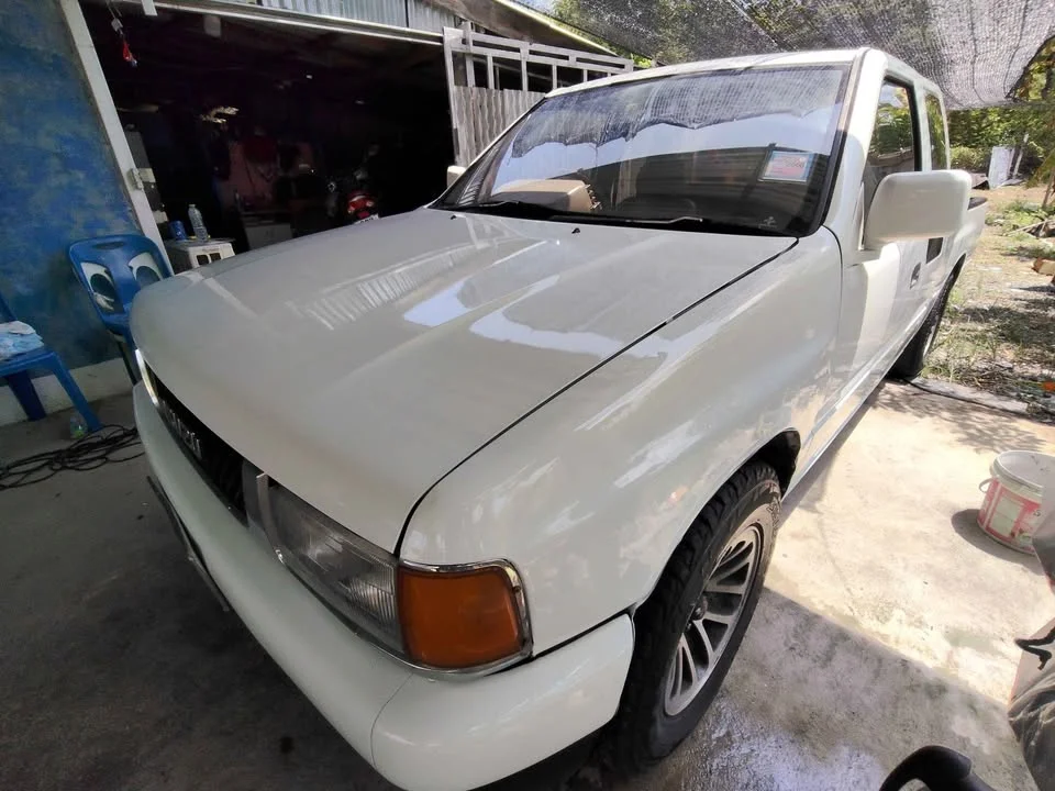 Isuzu TFR III 2