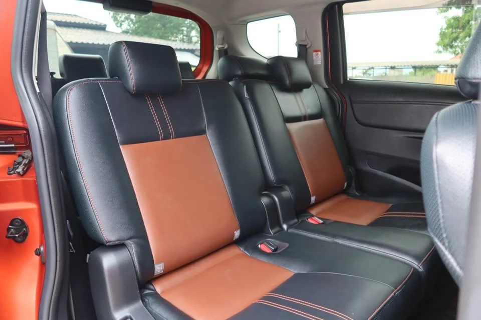 2017 Toyota Sienta II 2