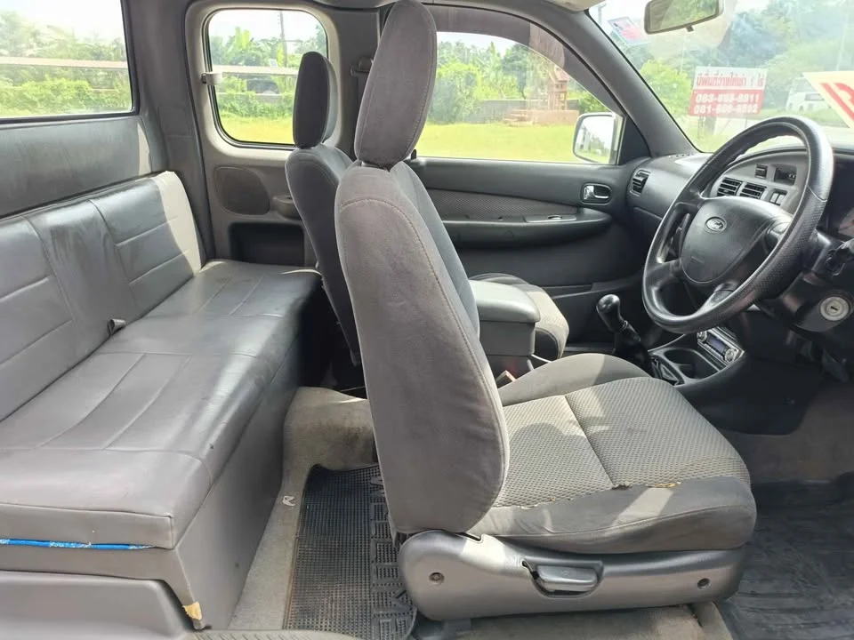 2005 Mazda 2500 Fighter V 2