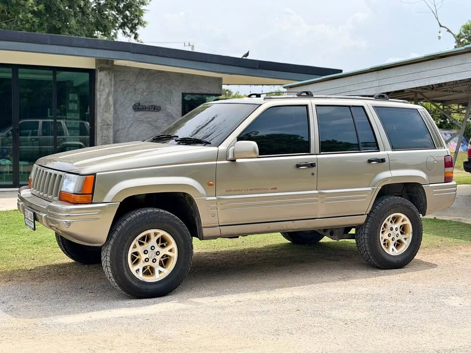 1997 Jeep Grand Cherokee ZJ 2