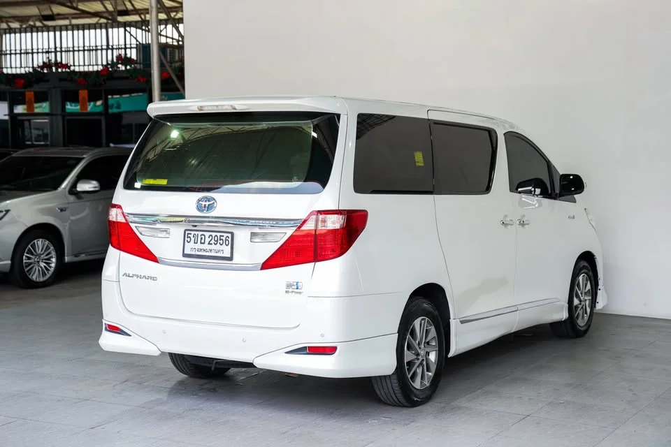 2013 Toyota Alphard, Vellfire II (AH20) 3
