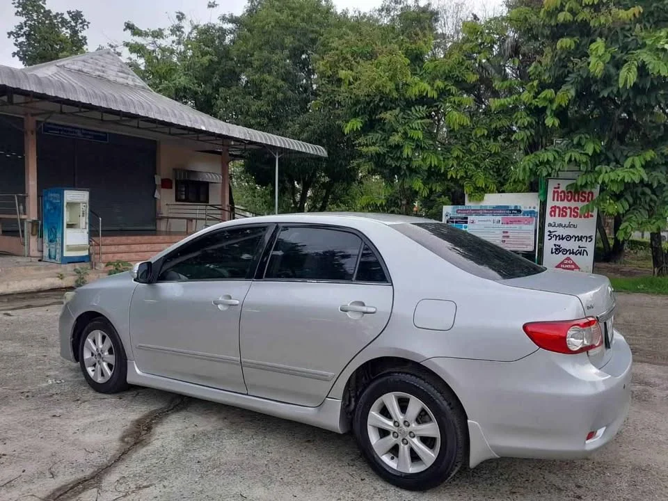 2012 Toyota Corolla Altis X (E140) 2