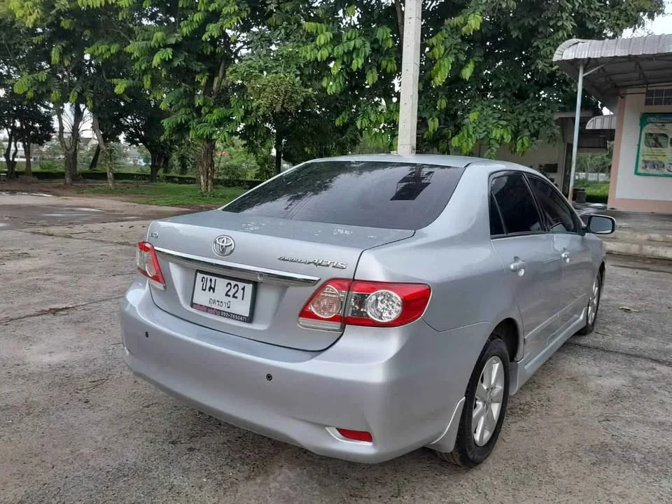 2012 Toyota Corolla Altis X (E140) 3